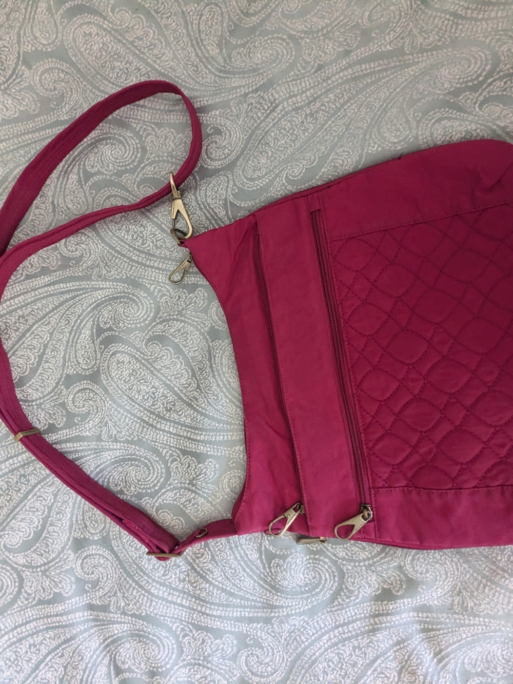 Travelon Quilted Crossbody Bag in Magenta